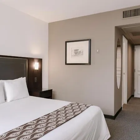 Wyndham Costa Del Sol Trujillo Hotel Huaman Exterior photo A room at the hotel