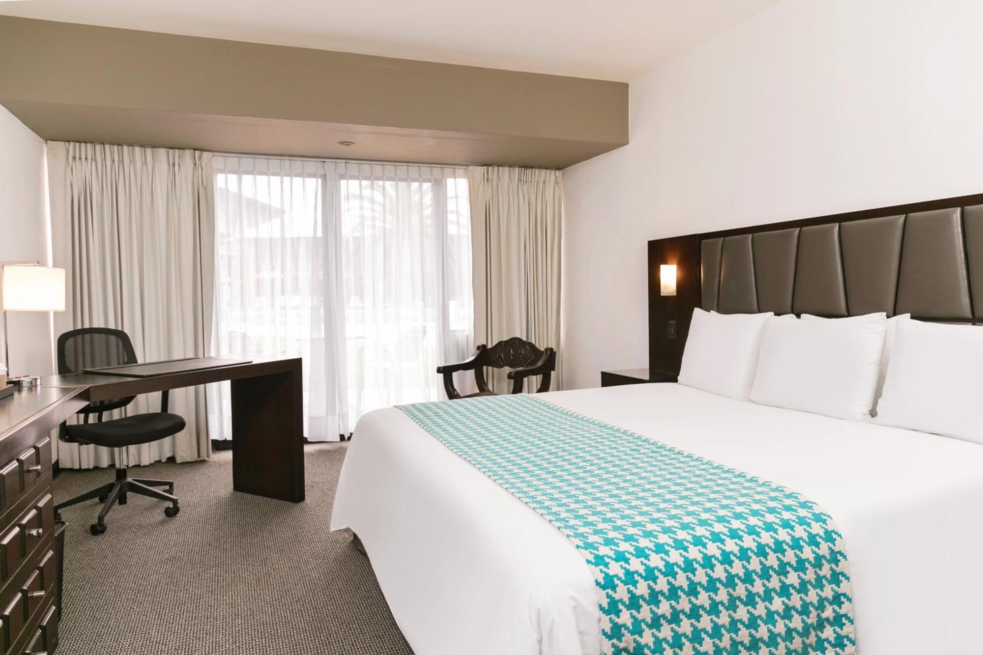 Wyndham Costa Del Sol 5*